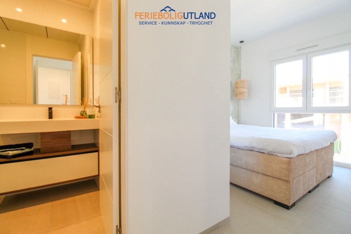2 bedroom Penthouse for sale in Ciudad Quesada with pool - € 349,900 (Ref: 10007059)