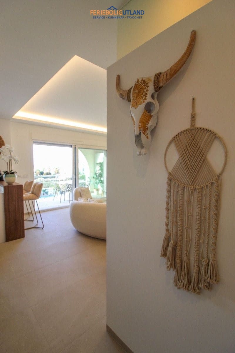 2 bedroom Penthouse for sale in Ciudad Quesada with pool - € 349,900 (Ref: 10007059)