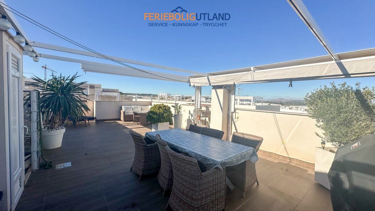 3 slaapkamer Bungalow te koop in Los Balcones met zwembad garage - € 299.000 (Ref: 10007063)