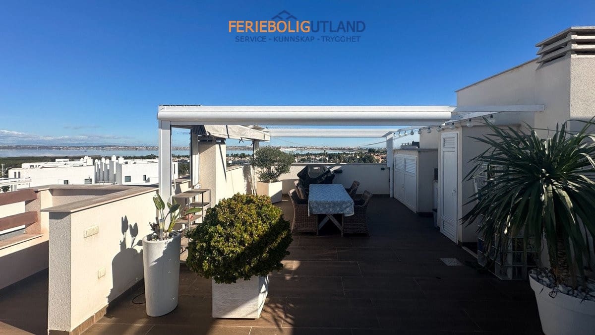 3 slaapkamer Bungalow te koop in Los Balcones met zwembad garage - € 299.000 (Ref: 10007063)