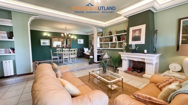 6 soveværelse Villa til salg i Los Europeos, Torrevieja med swimmingpool garage - € 950.000 (Ref: 10007064)