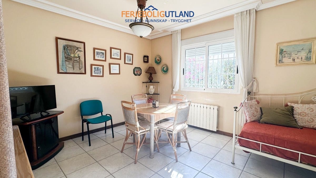 6 soveværelse Villa til salg i La Mata med swimmingpool garage - € 950.000 (Ref: 10007064)