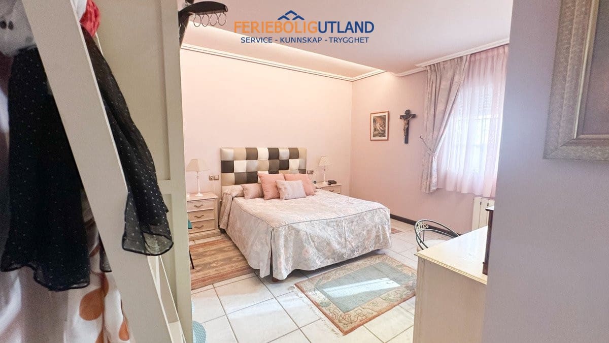 6 soveværelse Villa til salg i La Mata med swimmingpool garage - € 950.000 (Ref: 10007064)