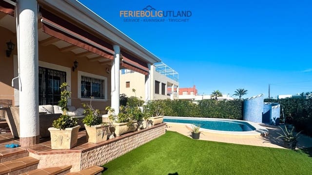 6 soveværelse Villa til salg i Los Europeos, Torrevieja med swimmingpool garage - € 950.000 (Ref: 10007064)
