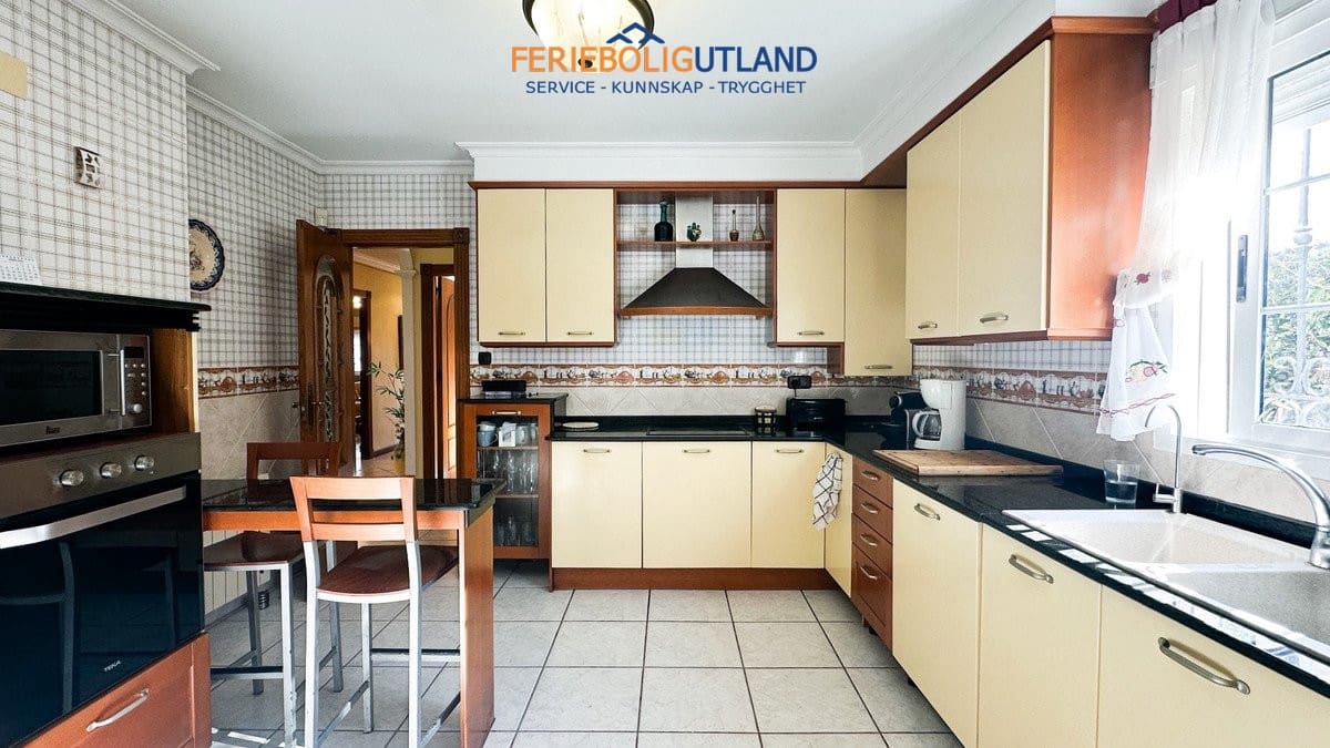 6 soveværelse Villa til salg i La Mata med swimmingpool garage - € 950.000 (Ref: 10007064)