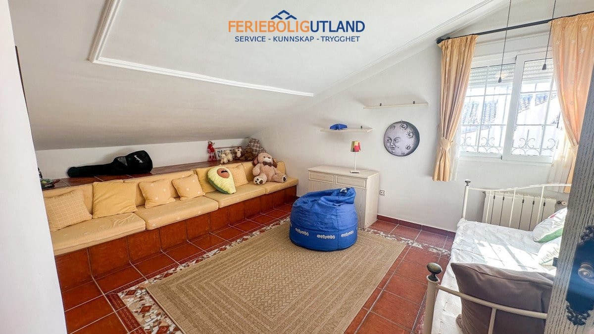 6 soveværelse Villa til salg i La Mata med swimmingpool garage - € 950.000 (Ref: 10007064)