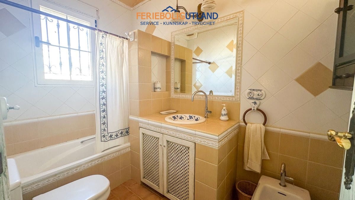 6 soveværelse Villa til salg i La Mata med swimmingpool garage - € 950.000 (Ref: 10007064)