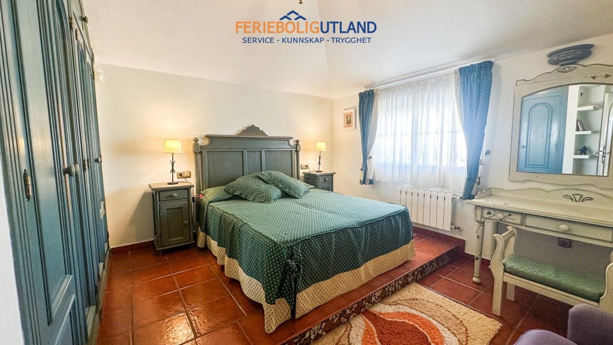 6 soveværelse Villa til salg i La Mata med swimmingpool garage - € 950.000 (Ref: 10007064)