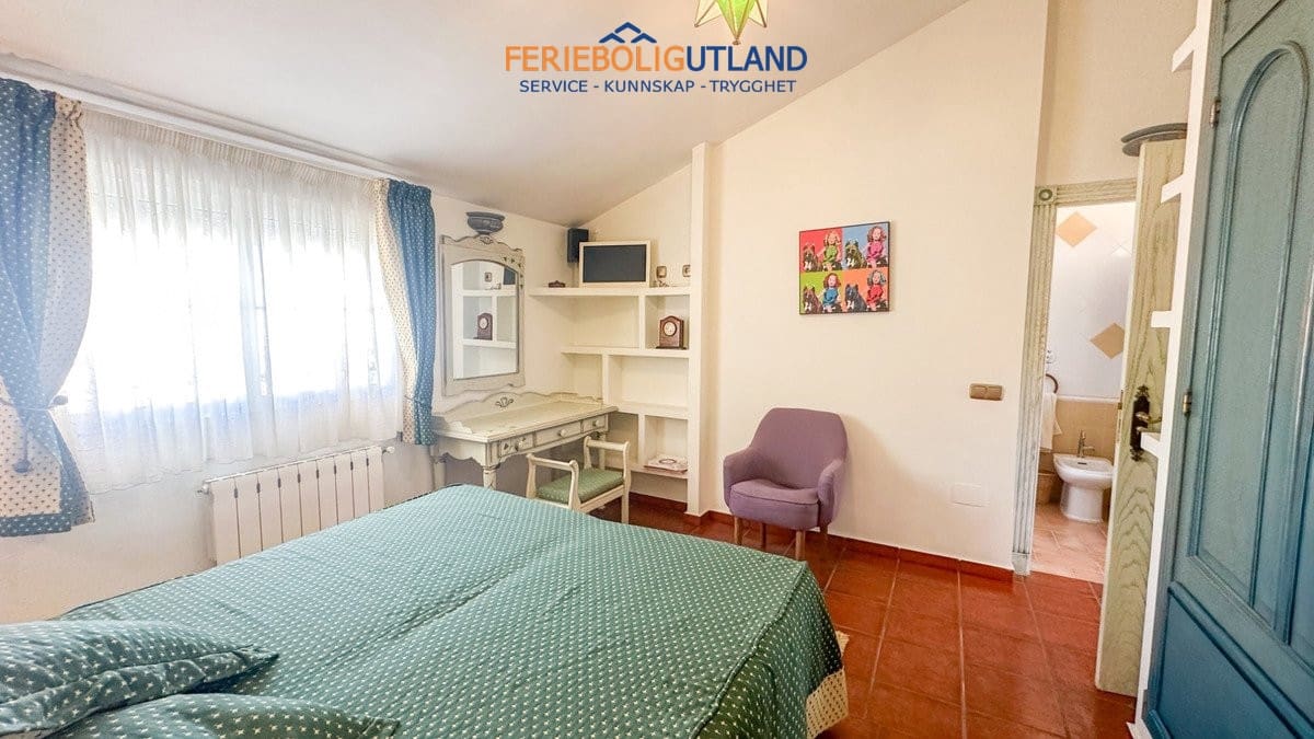 6 soveværelse Villa til salg i La Mata med swimmingpool garage - € 950.000 (Ref: 10007064)