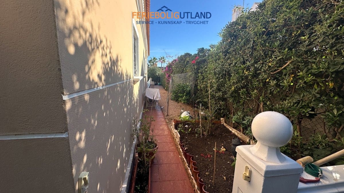6 soveværelse Villa til salg i La Mata med swimmingpool garage - € 950.000 (Ref: 10007064)