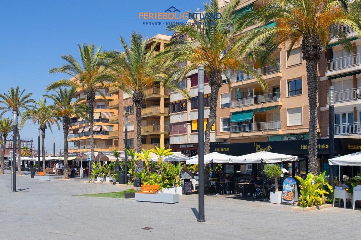 3 soveværelse Lejlighed til salg i Torrevieja med garage - € 197.000 (Ref: 10007065)