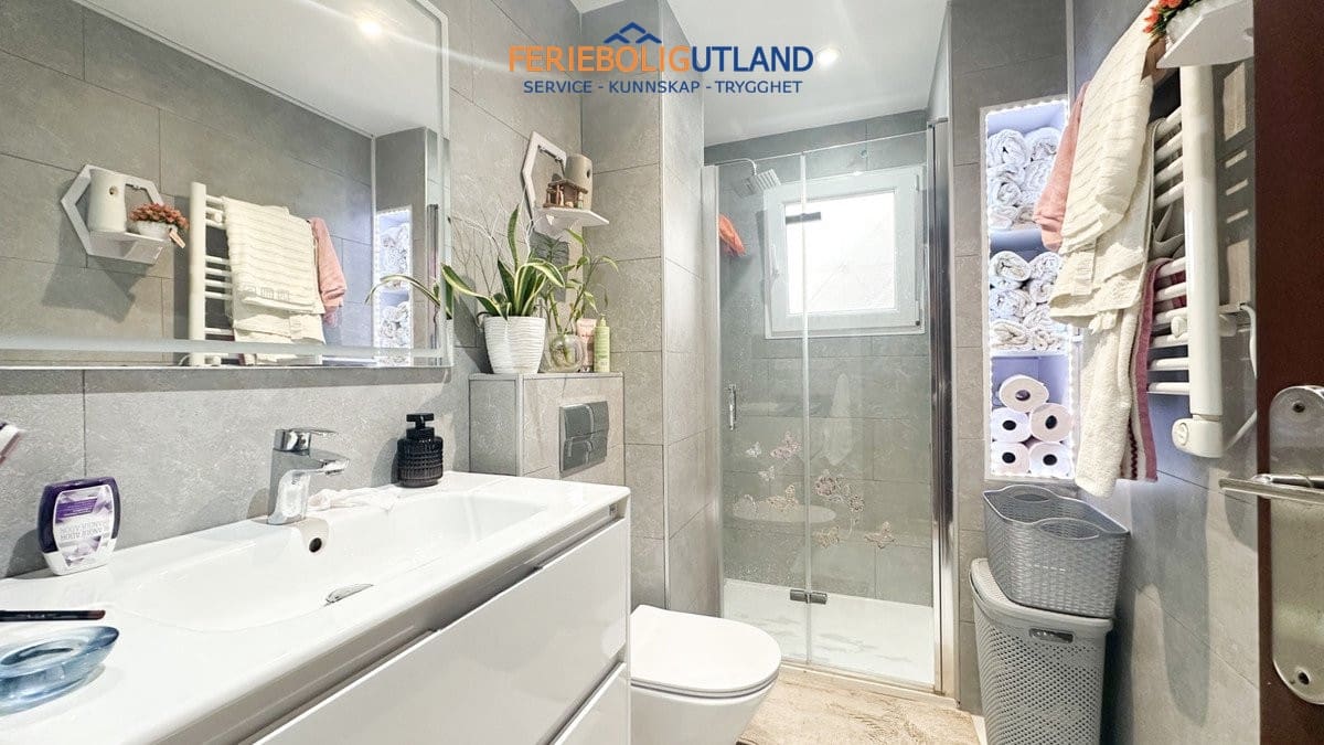 2 soveværelse Bungalow til salg i Torrevieja med swimmingpool - € 179.900 (Ref: 10007067)