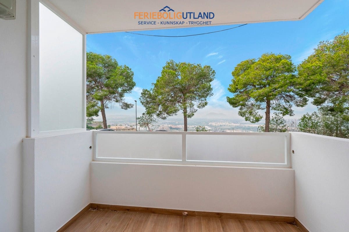 Apartament na sprzedaż w Ciudad Quesada z basenem - 99 800 € (Ref: 10007068)