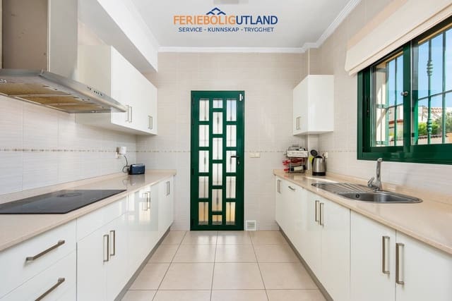 4 slaapkamer Villa te koop in Ciudad Quesada, Rojales met zwembad garage - € 470.000 (Ref: 10007069)