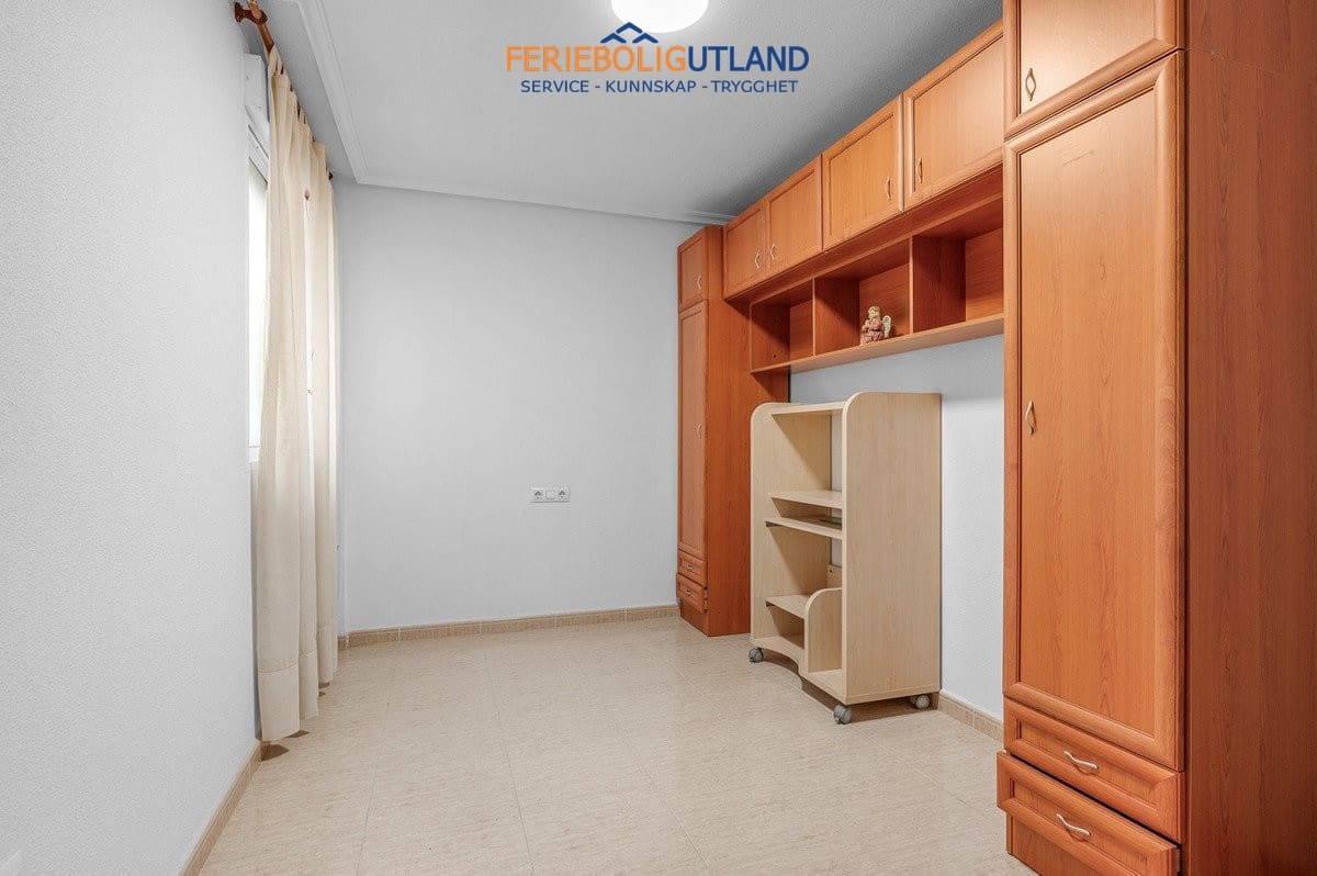 2 soveværelse Lejlighed til salg i Torrevieja - € 149.000 (Ref: 10007070)