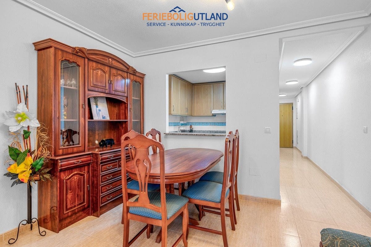 2 soveværelse Lejlighed til salg i Torrevieja - € 149.000 (Ref: 10007070)