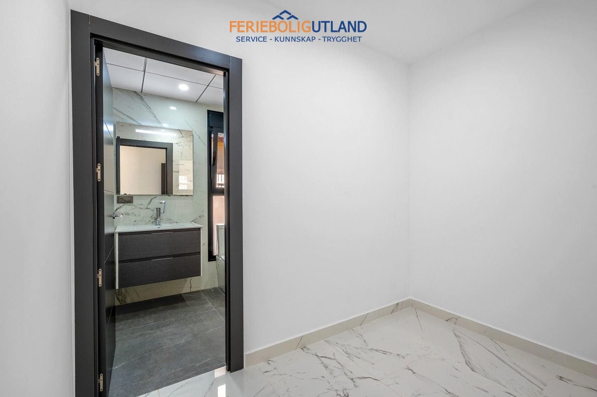 4 soverom Villa til salgs i Campoamor med svømmebasseng garasje - € 985 000 (Ref: 10007071)