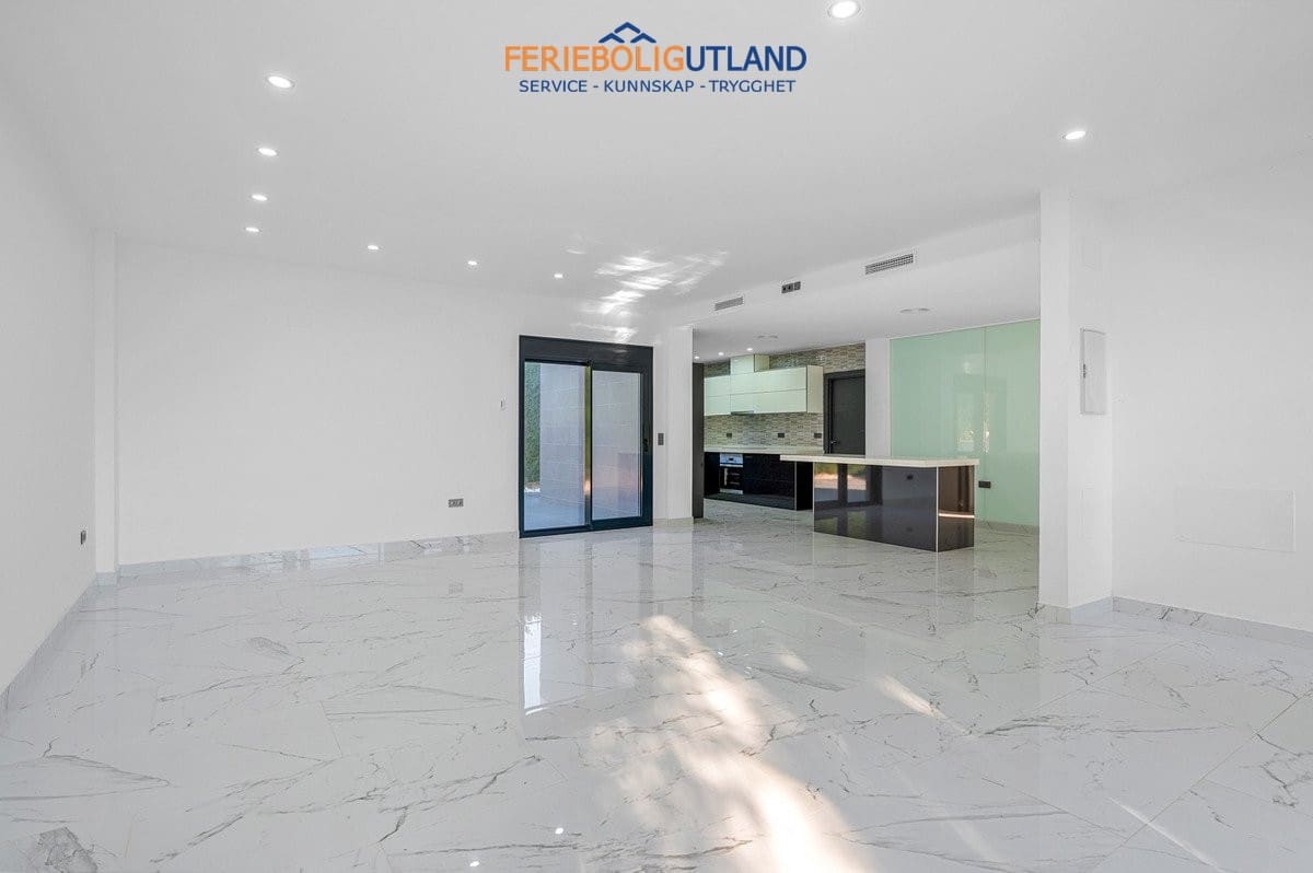 4 soverom Villa til salgs i Campoamor med svømmebasseng garasje - € 985 000 (Ref: 10007071)