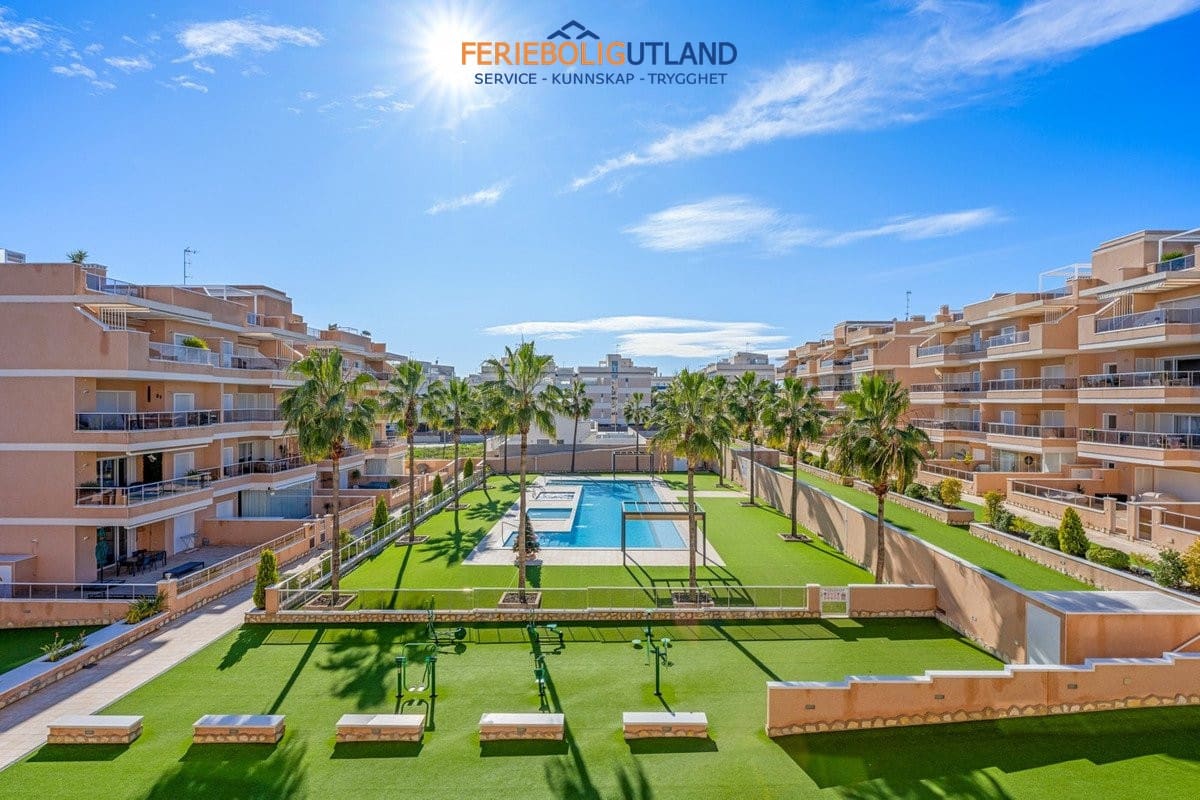 3 soveværelse Lejlighed til salg i Villamartin med swimmingpool garage - € 329.900 (Ref: 10007074)