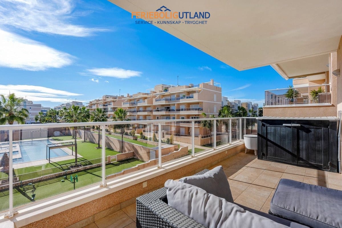 3 soveværelse Lejlighed til salg i Villamartin med swimmingpool garage - € 329.900 (Ref: 10007074)