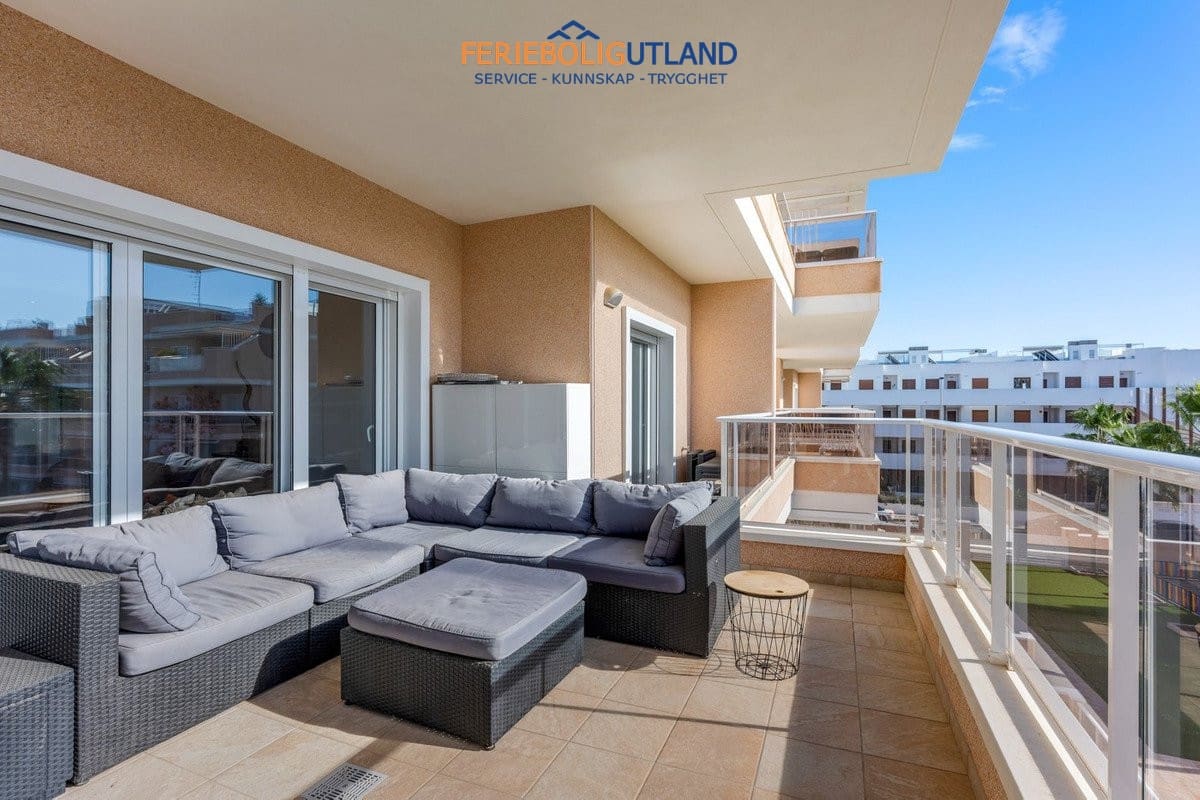 3 soveværelse Lejlighed til salg i Villamartin med swimmingpool garage - € 329.900 (Ref: 10007074)
