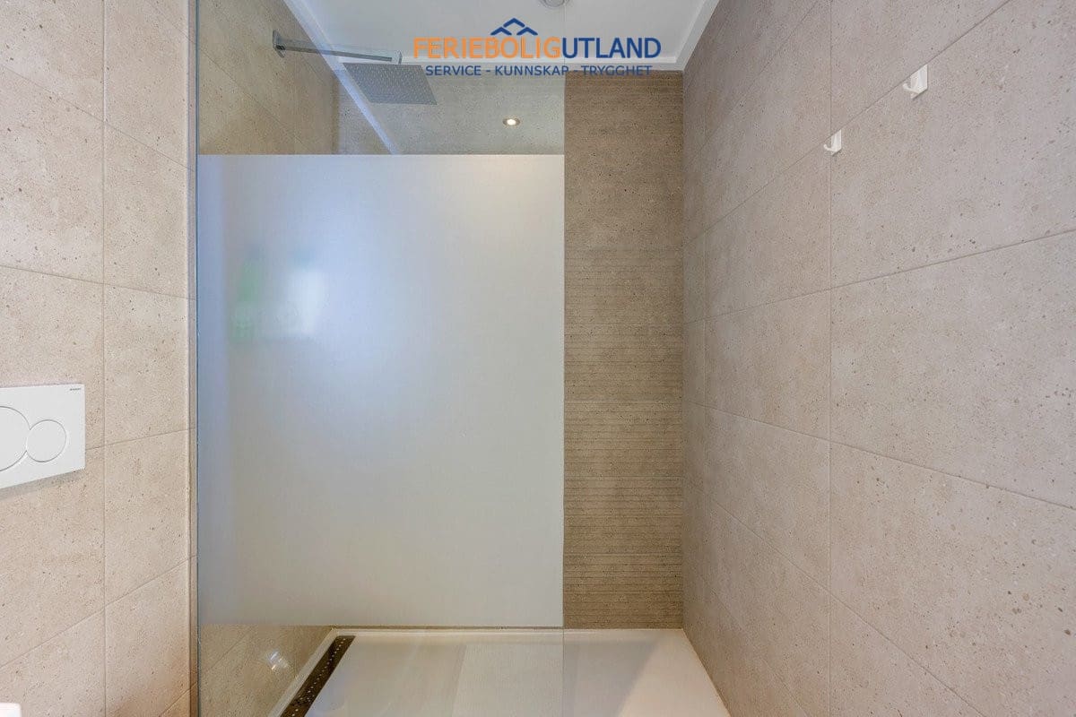 3 soveværelse Lejlighed til salg i Villamartin med swimmingpool garage - € 329.900 (Ref: 10007074)