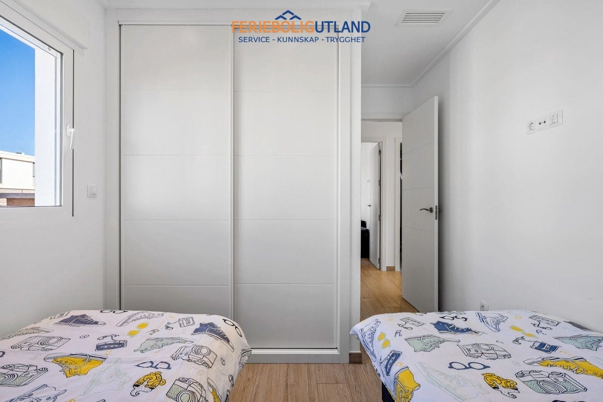 3 soveværelse Lejlighed til salg i Villamartin med swimmingpool garage - € 329.900 (Ref: 10007074)