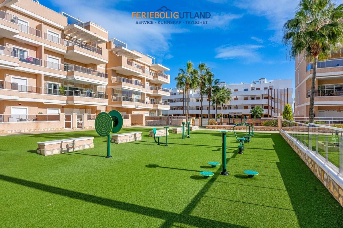3 soveværelse Lejlighed til salg i Villamartin med swimmingpool garage - € 329.900 (Ref: 10007074)