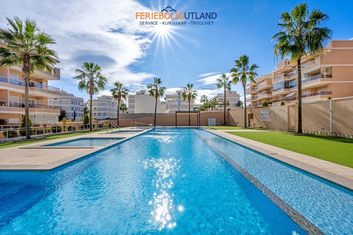 3 soveværelse Lejlighed til salg i Villamartin med swimmingpool garage - € 329.900 (Ref: 10007074)