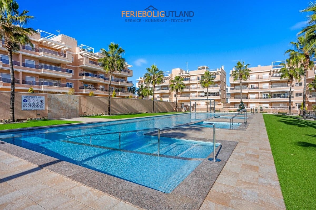 3 soveværelse Lejlighed til salg i Villamartin med swimmingpool garage - € 329.900 (Ref: 10007074)