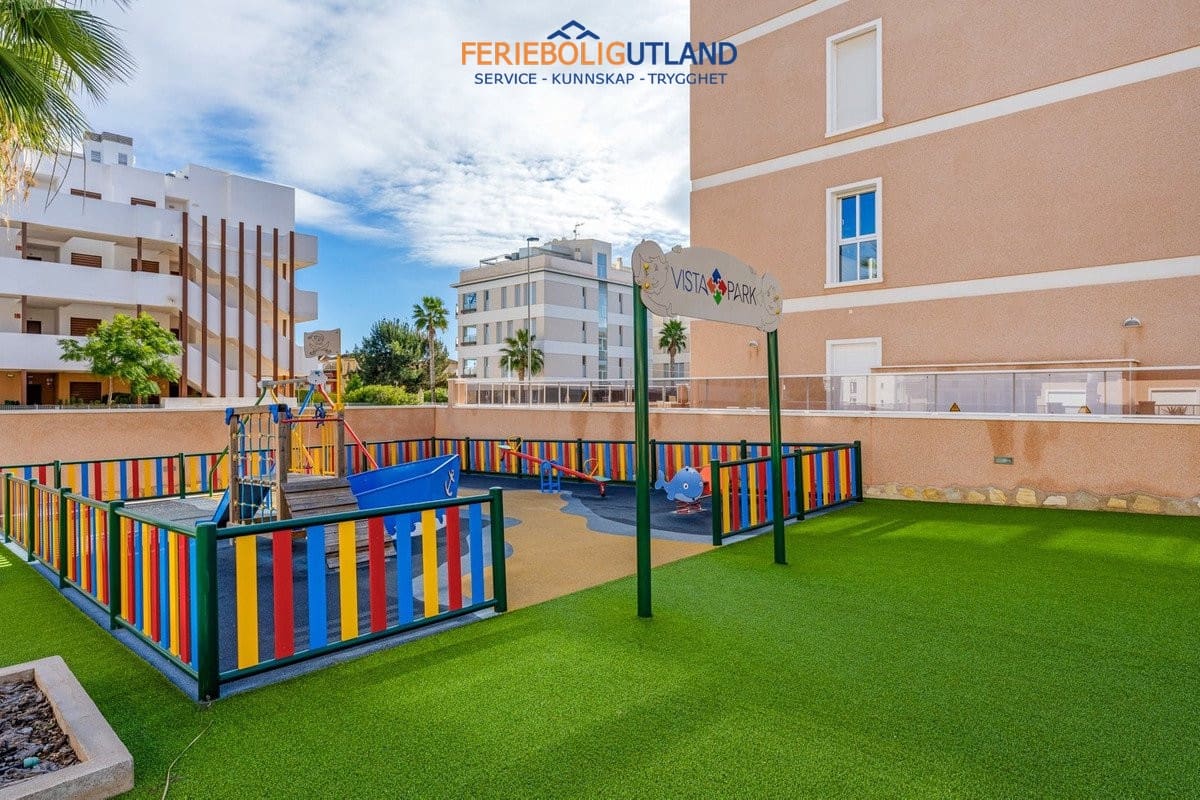 3 soveværelse Lejlighed til salg i Villamartin med swimmingpool garage - € 329.900 (Ref: 10007074)