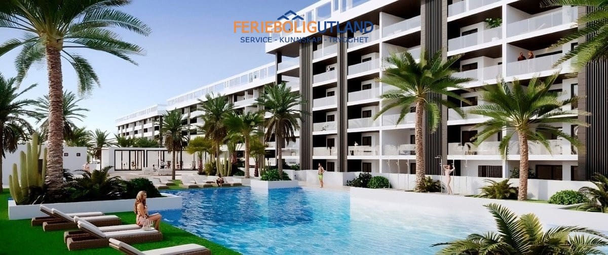 2 soveværelse Lejlighed til salg i Torrevieja med swimmingpool garage - € 287.000 (Ref: 10007075)