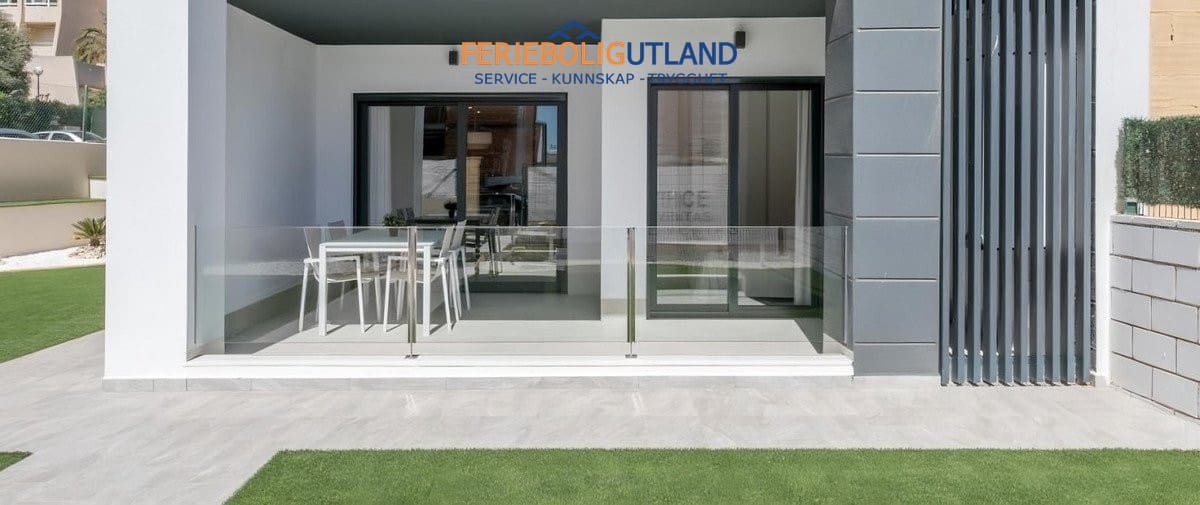 2 soveværelse Lejlighed til salg i Torrevieja med swimmingpool garage - € 287.000 (Ref: 10007075)
