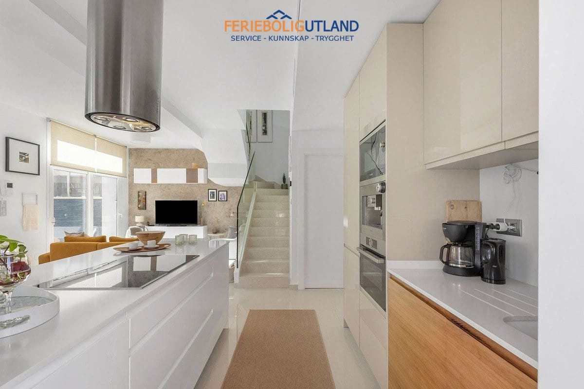 3 soverom Villa til salgs i Ciudad Quesada med svømmebasseng garasje - € 449 000 (Ref: 10007082)