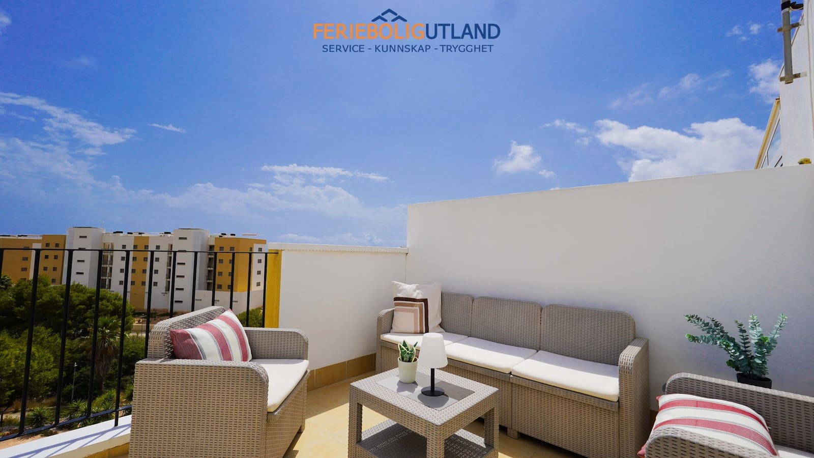 3 sovrum Hus till salu i Villamartin med pool - 285 000 € (Ref: 10009840)