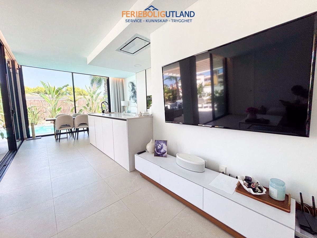 3 chambre Villa/Maison à vendre à Cabo Roig avec piscine garage - 749 000 € (Ref: 10011921)
