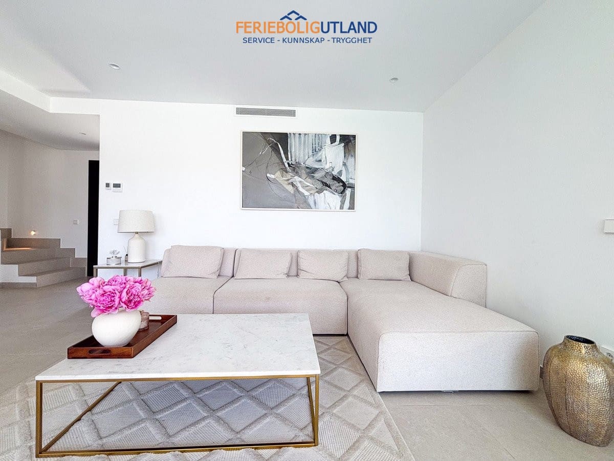 3 chambre Villa/Maison à vendre à Cabo Roig avec piscine garage - 749 000 € (Ref: 10011921)