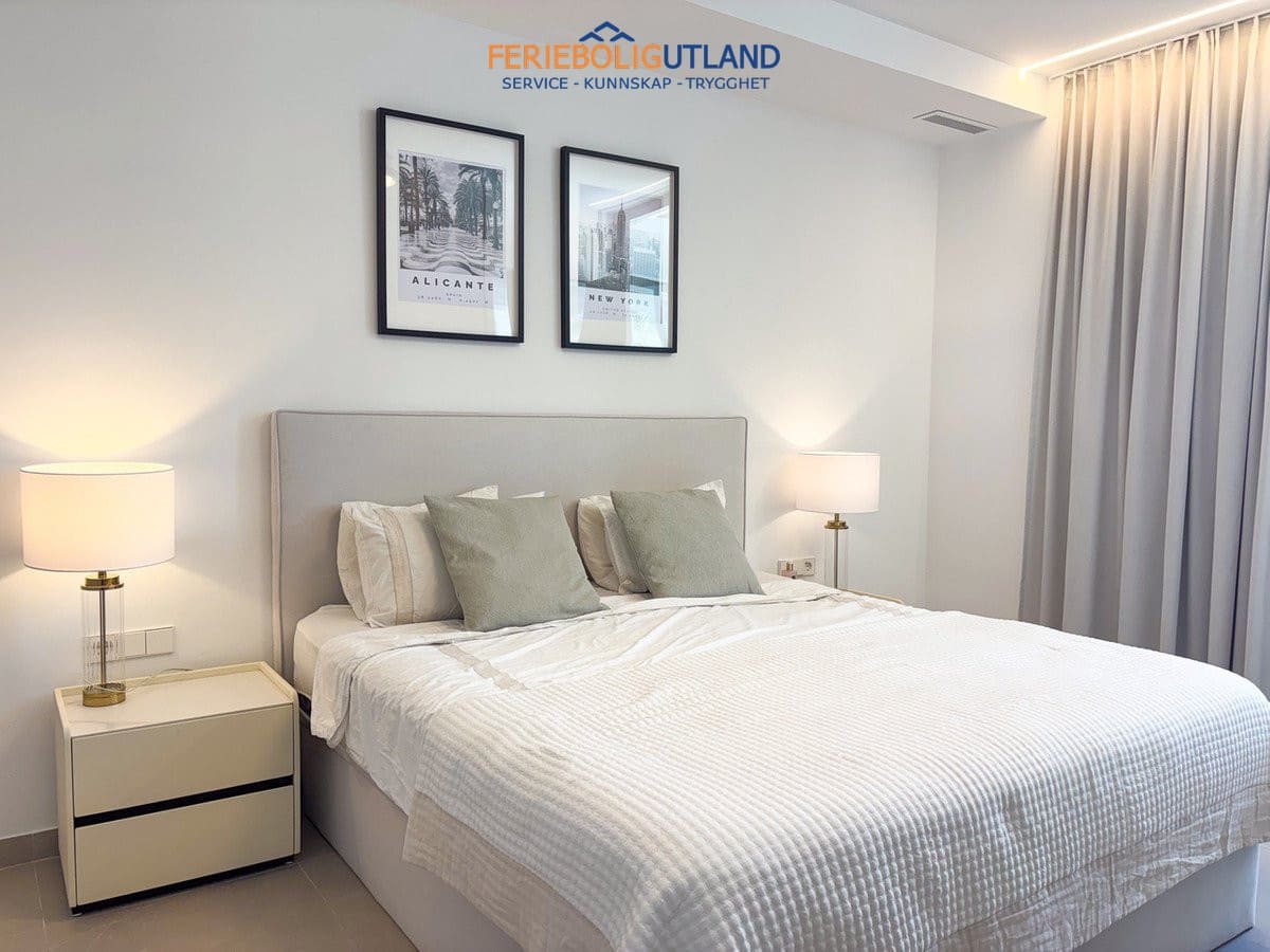 3 chambre Villa/Maison à vendre à Cabo Roig avec piscine garage - 749 000 € (Ref: 10011921)