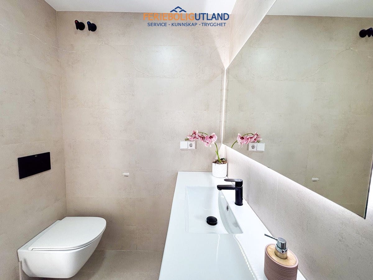 3 chambre Villa/Maison à vendre à Cabo Roig avec piscine garage - 749 000 € (Ref: 10011921)