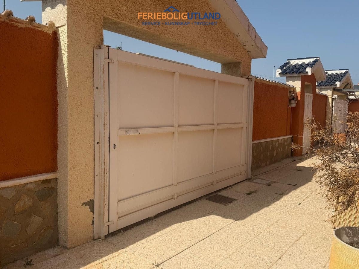 4 slaapkamer Villa te koop in Ciudad Quesada met zwembad garage - € 475.000 (Ref: 10011922)