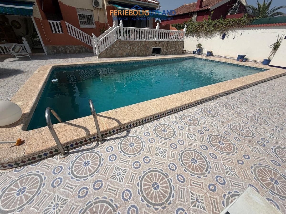4 slaapkamer Villa te koop in Ciudad Quesada met zwembad garage - € 475.000 (Ref: 10011922)