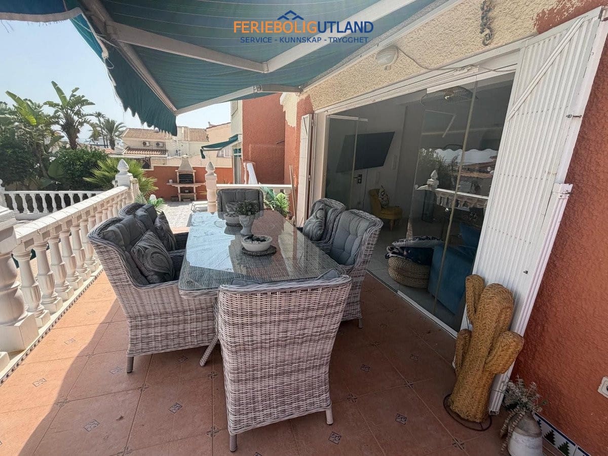 4 slaapkamer Villa te koop in Ciudad Quesada met zwembad garage - € 475.000 (Ref: 10011922)