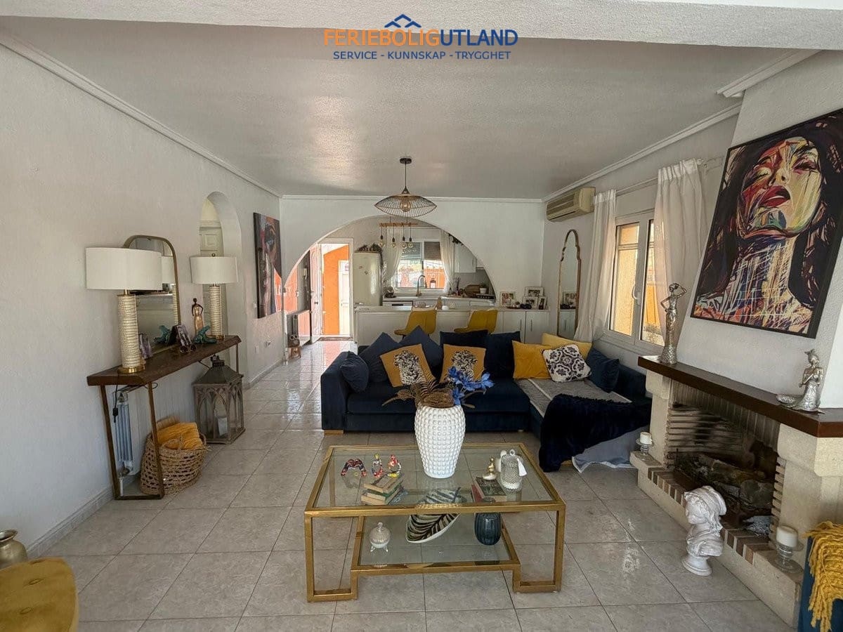 4 slaapkamer Villa te koop in Ciudad Quesada met zwembad garage - € 475.000 (Ref: 10011922)