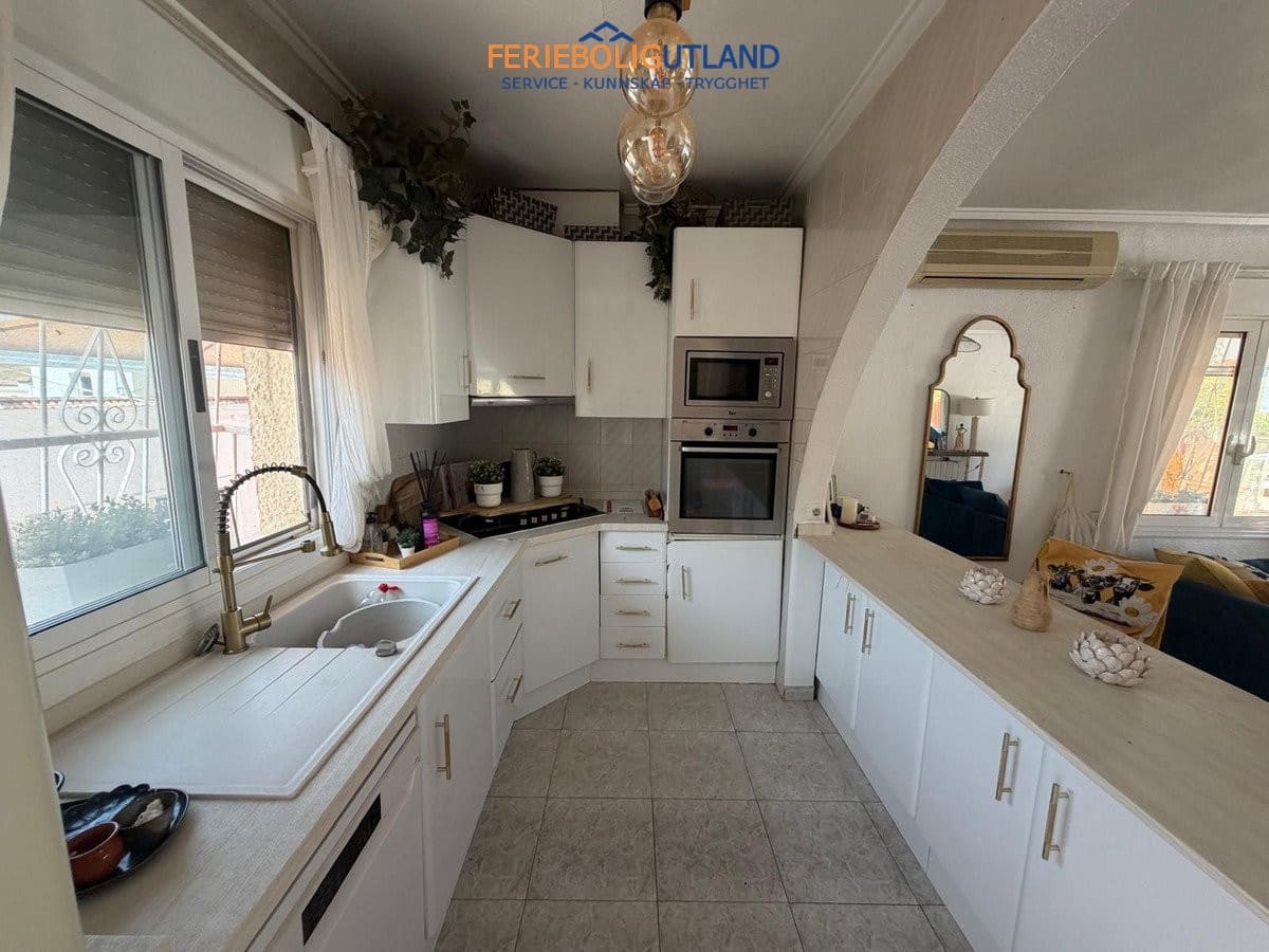 4 slaapkamer Villa te koop in Ciudad Quesada met zwembad garage - € 475.000 (Ref: 10011922)