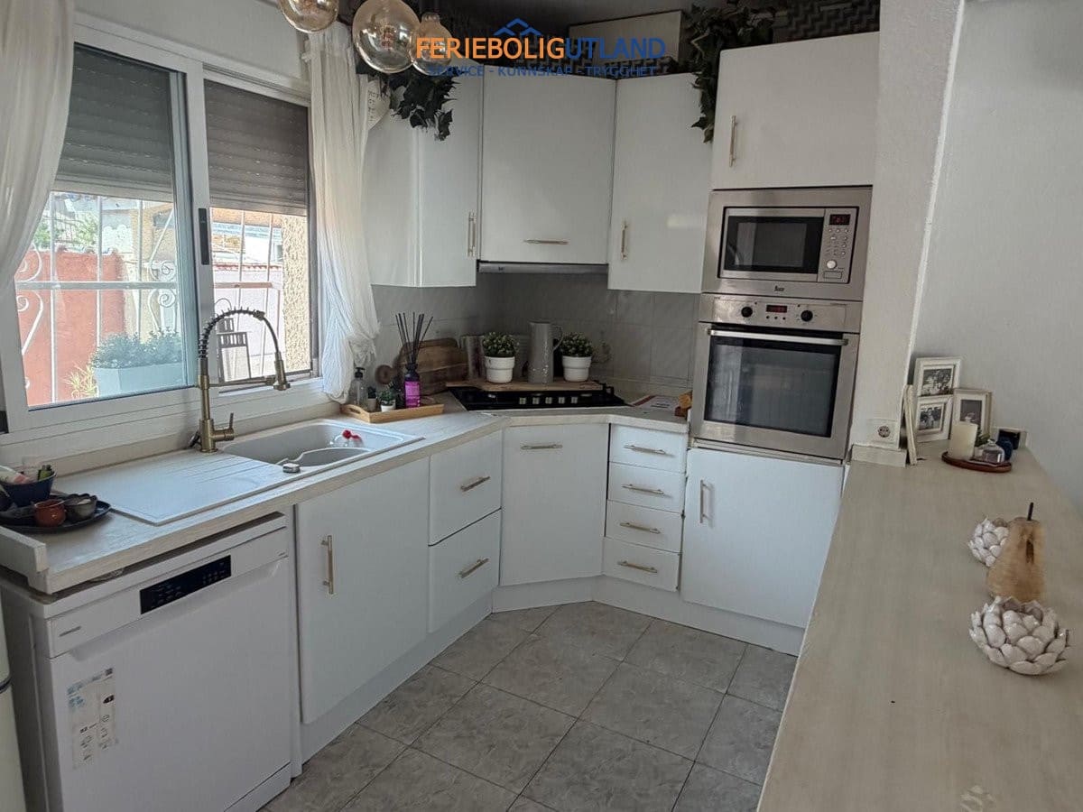 4 slaapkamer Villa te koop in Ciudad Quesada met zwembad garage - € 475.000 (Ref: 10011922)