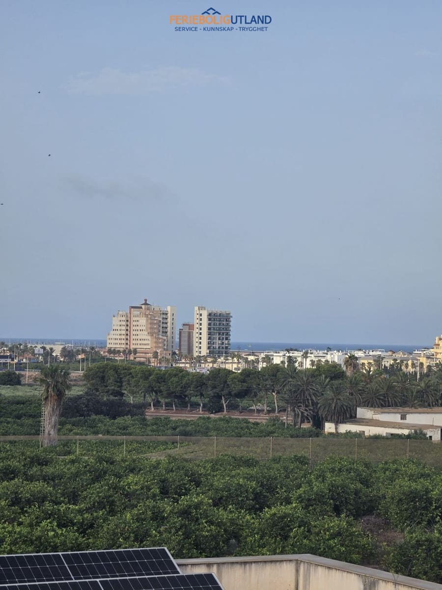 4 bedroom Villa for sale in Torrevieja with pool garage - € 1,050,000 (Ref: 10011924)