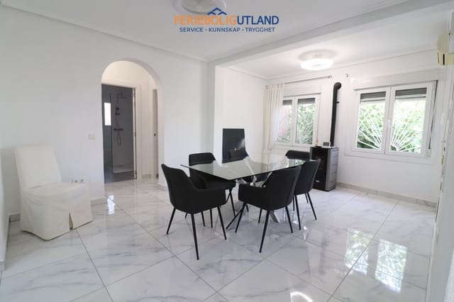 Chalet de 3 habitaciones en Ciudad Quesada, Rojales en venta con piscina garaje - 394.950 € (Ref: 10011925)
