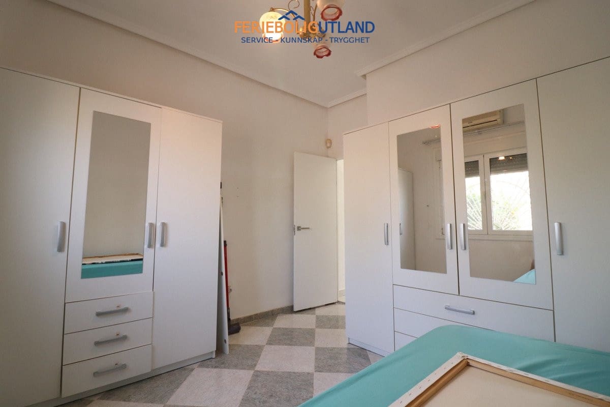 Chalet de 3 habitaciones en Ciudad Quesada en venta con piscina garaje - 394.950 € (Ref: 10011925)