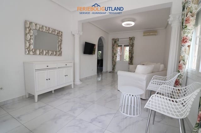 Chalet de 3 habitaciones en Ciudad Quesada, Rojales en venta con piscina garaje - 394.950 € (Ref: 10011925)