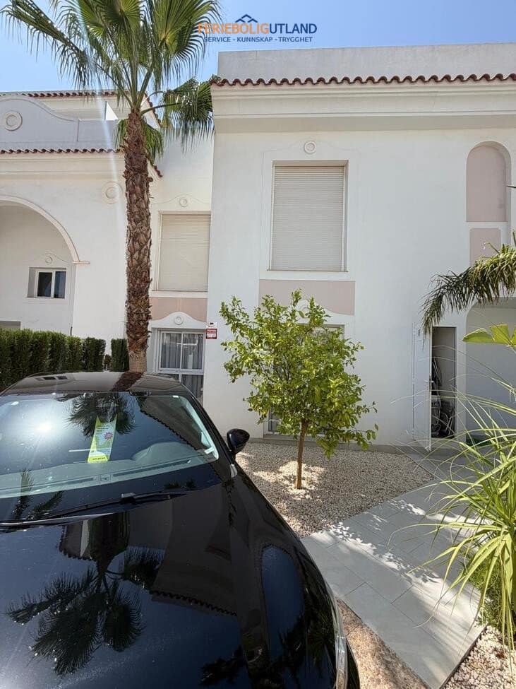 3 makuuhuone Bungalow myytävänä paikassa Ciudad Quesada mukana uima-altaan 
autotalli - 379 000 € (Ref: 10012250)